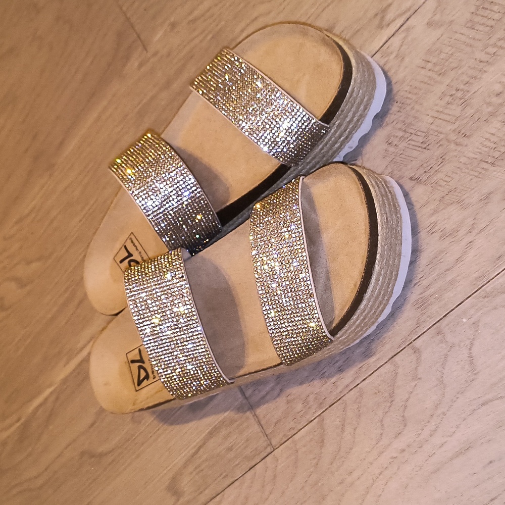 Dirty Laundry Rhinestone Platform Slides - Picture 2 of 12